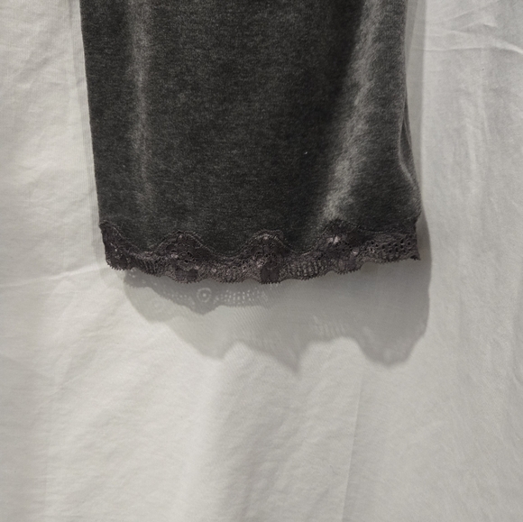 Liz Claiborne - Gray Top & Pant Set - (S/S) - Picture 3 of 6